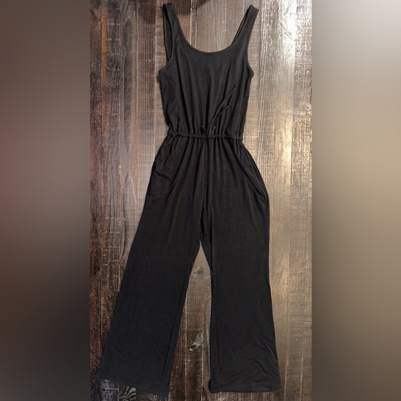 Thyme & Honey Pants - Thyme & Honey Black Sleeveless Wide-Leg Jumpsuit Women’s - preloved